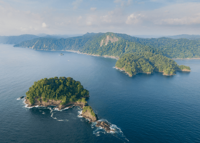 El Pacífico Colombiano_ Naturaleza Salvaje y Playas Vírgenes