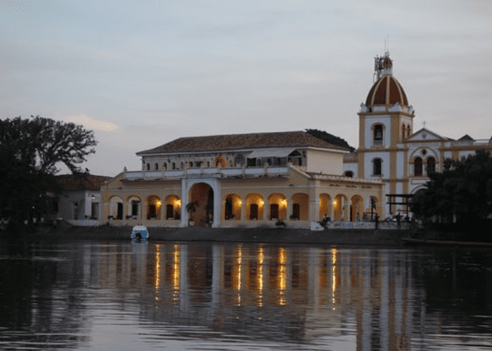 Mompox_ Refugio Histórico a Orillas del Río